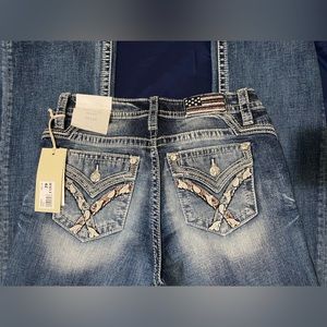 Jeans Miss Me Boot Cut à Broderies Fleurs Et Cristaux - Taille 26x34 Neuf Avec Étiquettes